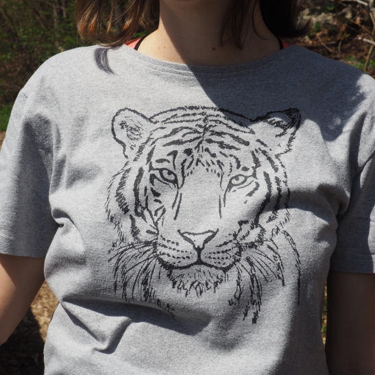 <i>Tiger</i> Illustration auf einem T-Shirt